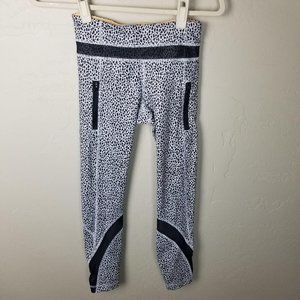 Lululemon Women's Size 2 Crop Black White Leggings